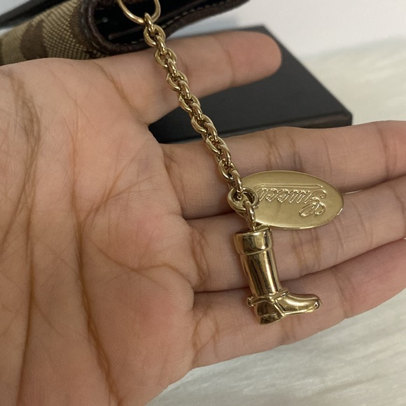 Gucci Key Holder With Boot Key Chain - Picture 12 of 12